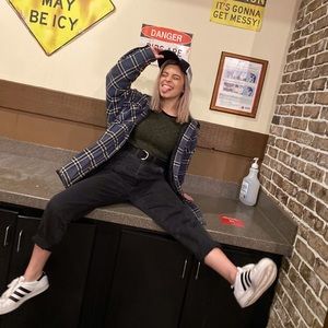 Meet your Posher, Charlee